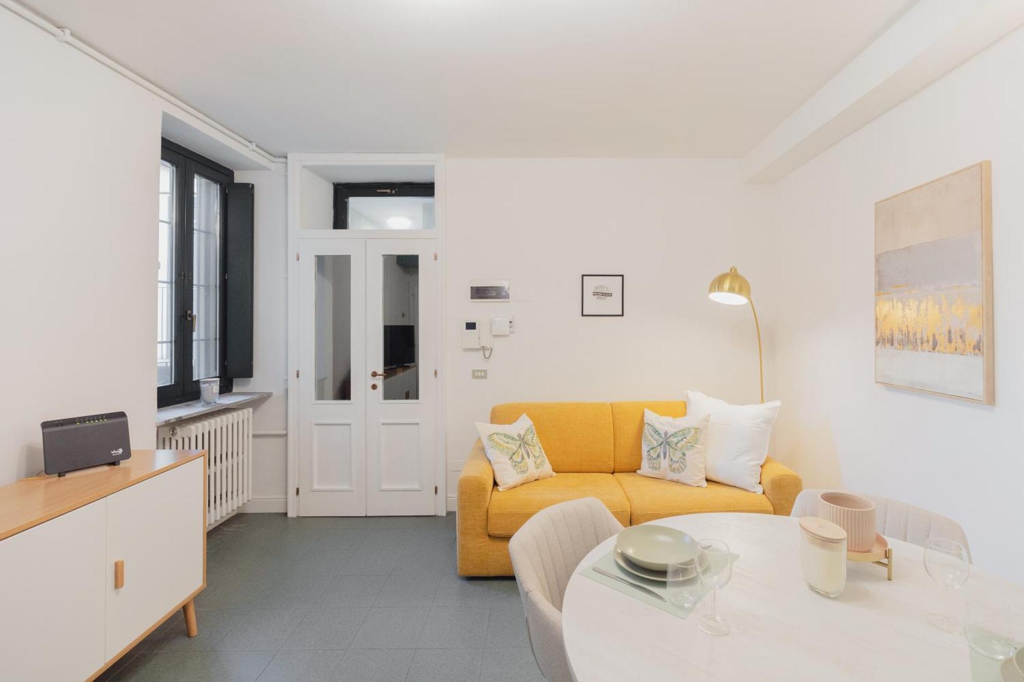 Gohost - Stylish And Charming Flat Between Navigli And Duomo Apartment